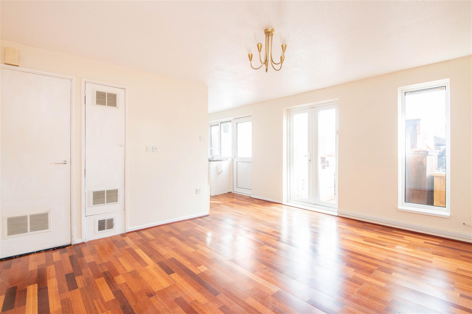 2 bed property in Greystones, Leyland